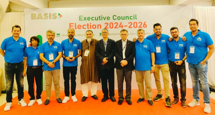 রাসেল টি আহমেদের নেতৃত্বাধীন ‘ওয়ান টিম’ প্যানেলের জয় রাসেল টি আহমেদের নেতৃত্বাধীন ‘ওয়ান টিম’ প্যানেলের জয়