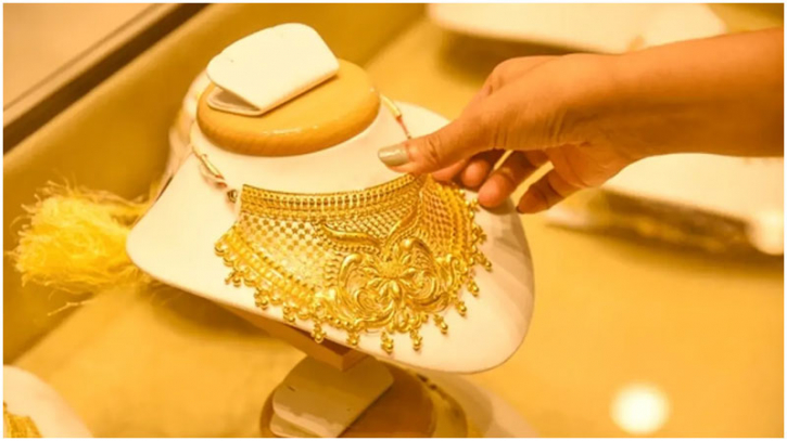 ভরিতে সাড়ে ১০ হাজার কমলো স্বর্ণের দাম ভরিতে সাড়ে ১০ হাজার কমলো স্বর্ণের দাম